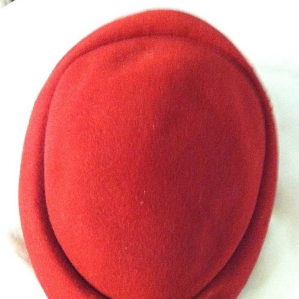 Red Wool French Felt Beret by Tra Fawn